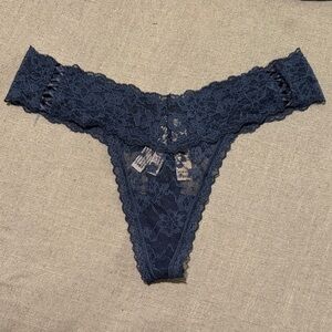 Victoria's Secret Midnight Lace Thong size medium